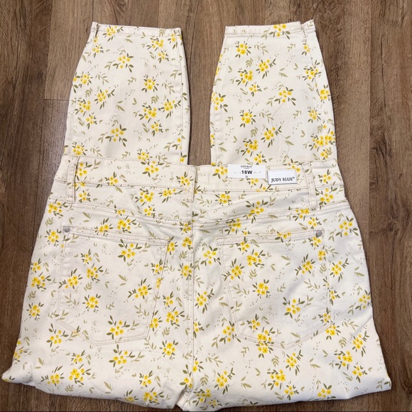 Judy Blue Golden Meadow Floral Skinny Jeans - Picture 9 of 13